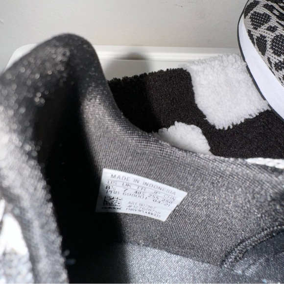 Adidas Originals Women's Swift Run Shoes - Picture 4 of 10